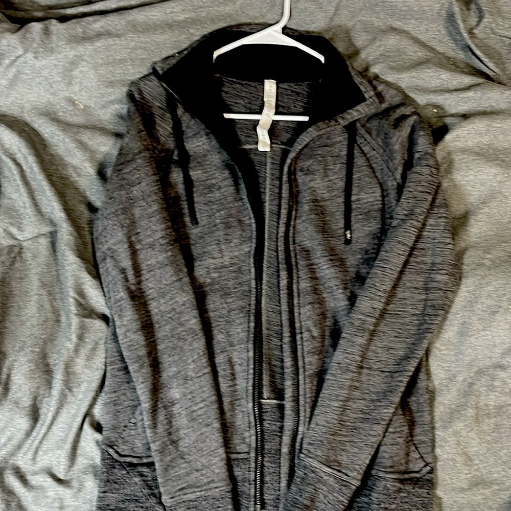 Lululemon jacket full zip size 8